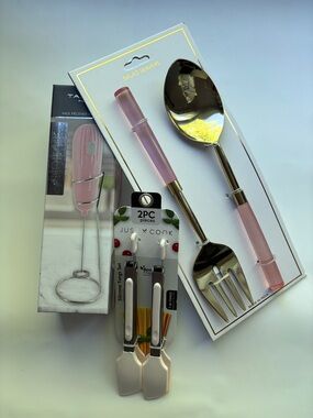 Girlie Pink  Salad Servers & Kitchen Tools Set